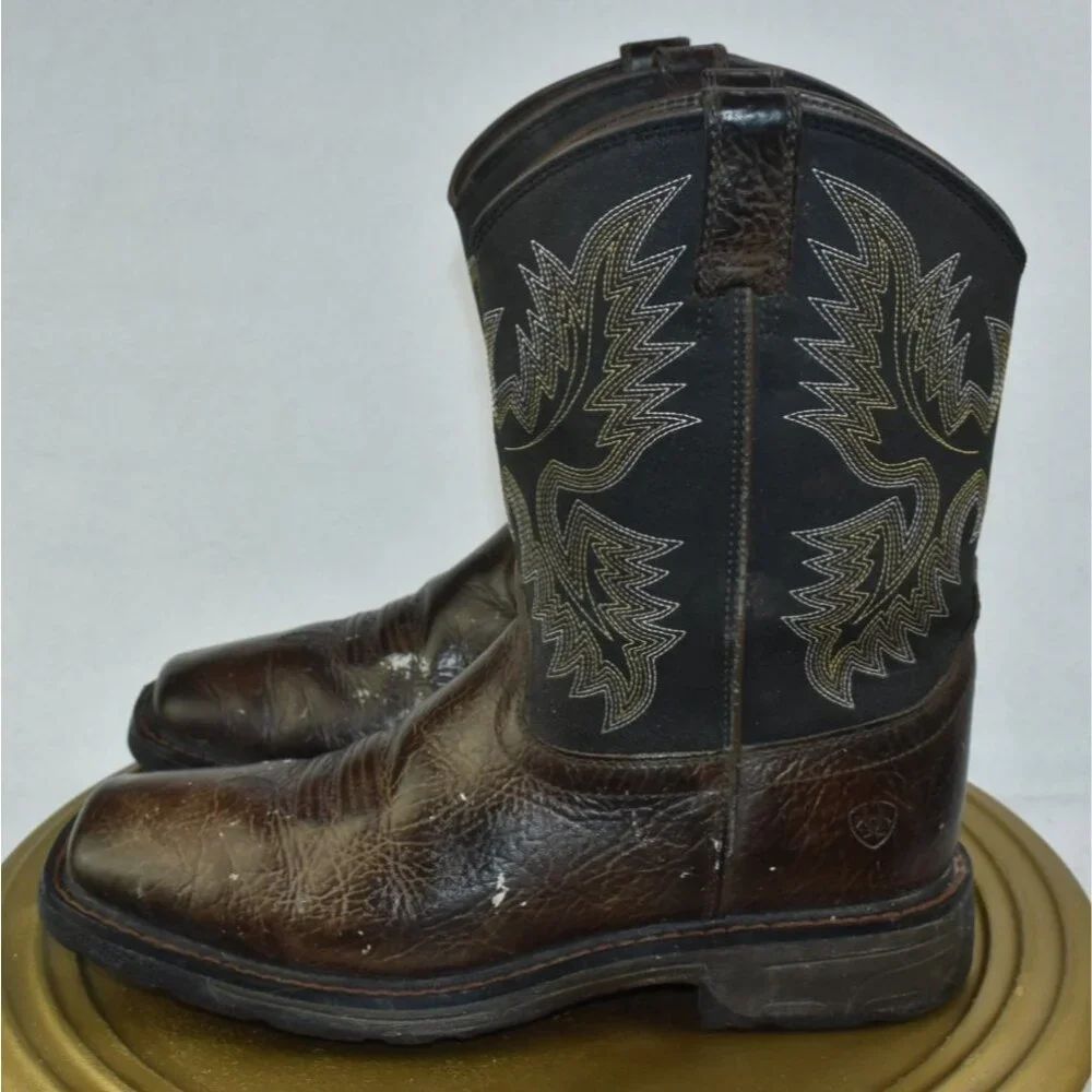 Ariat WorkHog Youth Boys Size 5 Wide‎ Square Toe Boots Bruin Brown -Flaws-